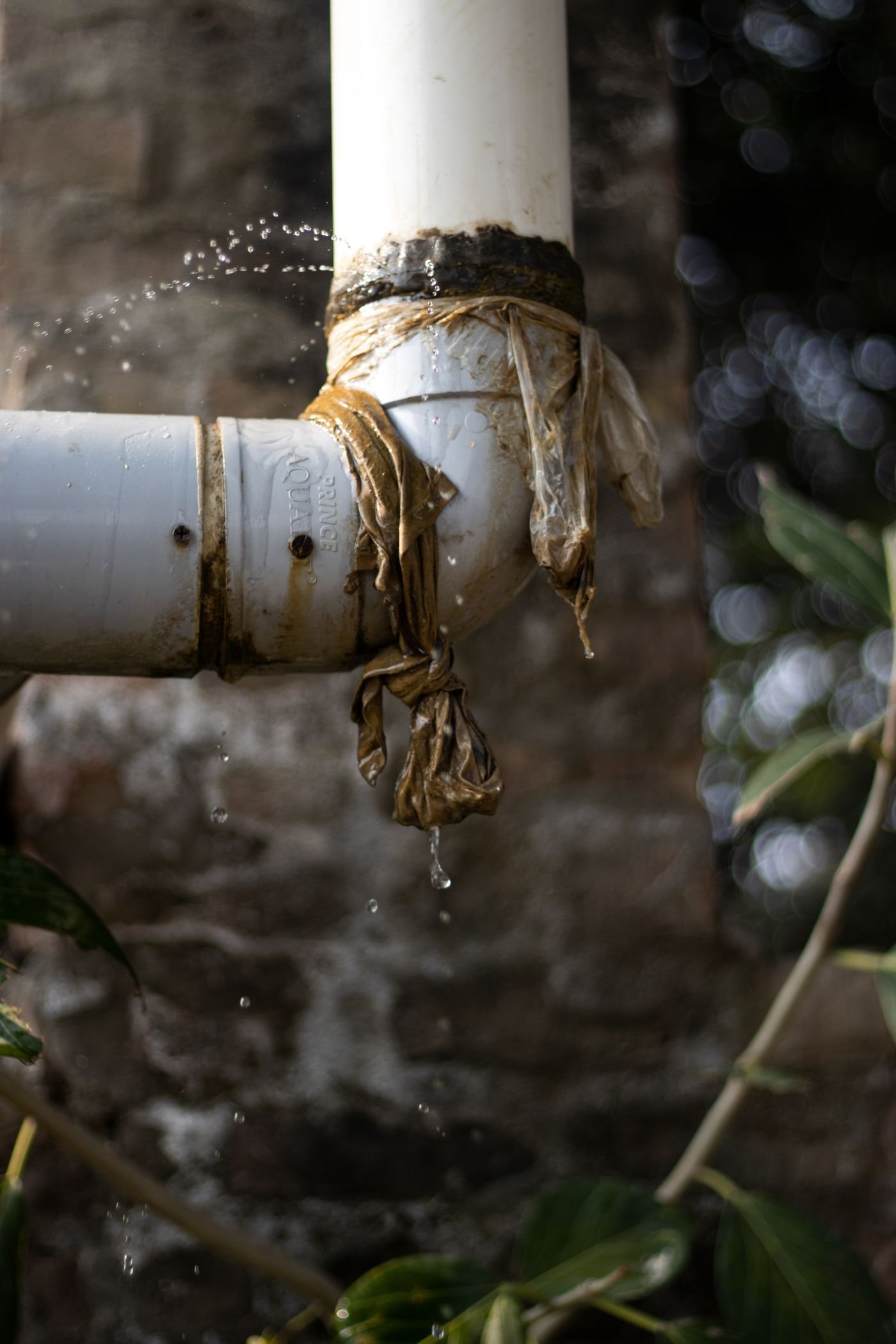 Leaking pipes & connections